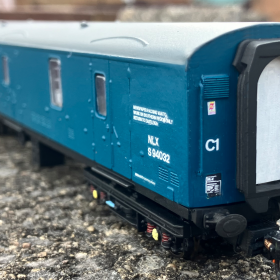 12amodels oo 4mm scale nlx gangwayed newspaper van conversion kit for lima hornby guv 1