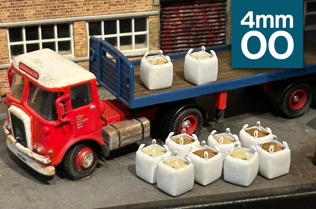 4mm/OO Builder's Tonne / Bulk Bags