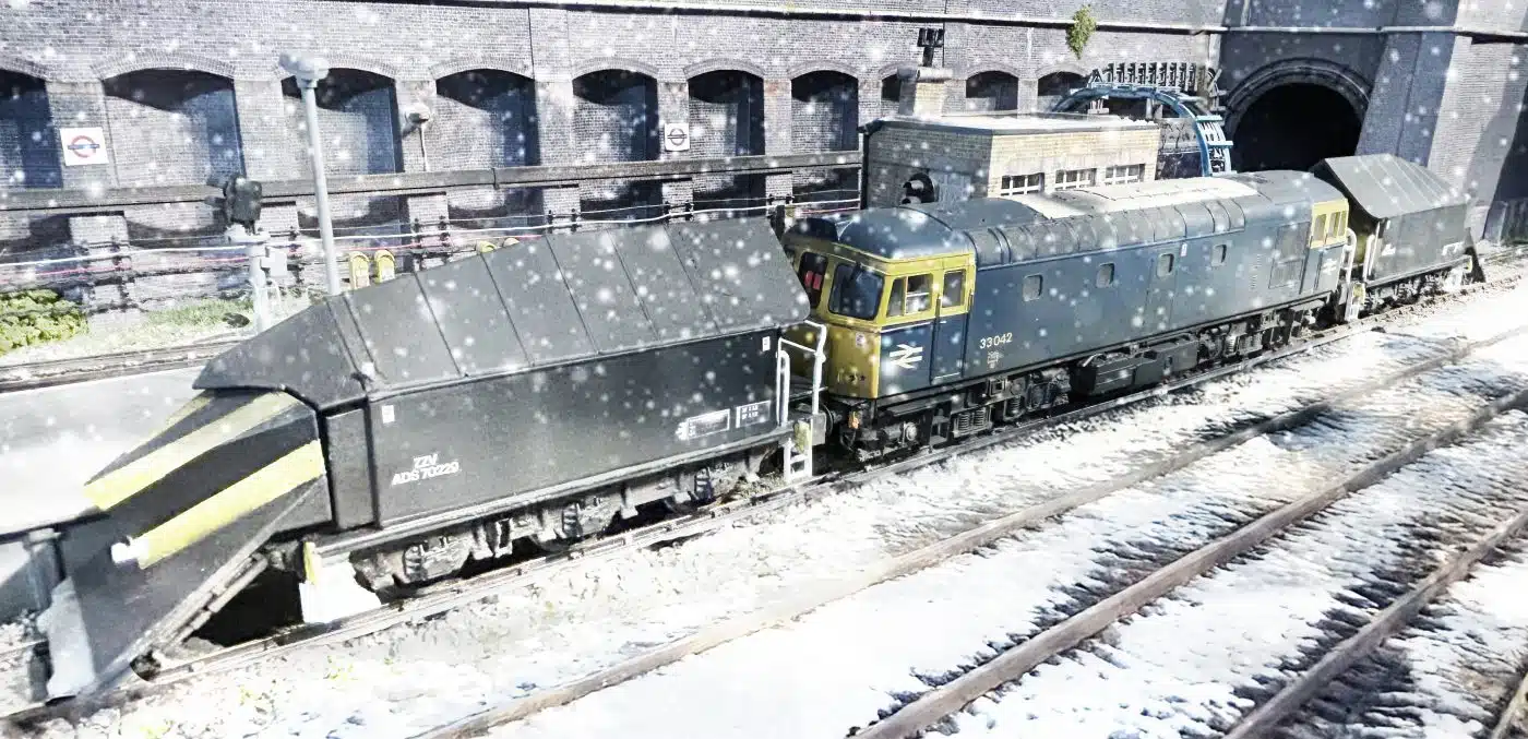 40094 12A SchoolsTenderSnowplough with33042snow copy